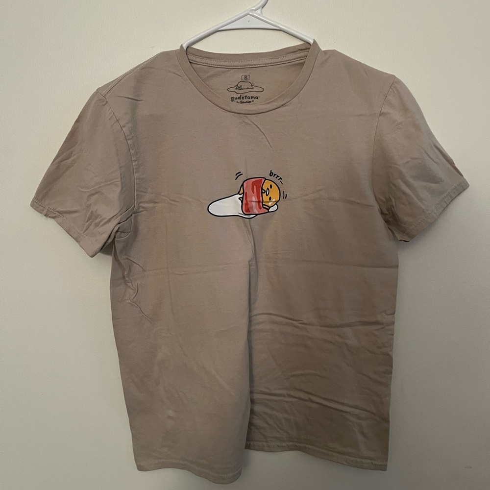 Tan Gudetama t-shirt size small